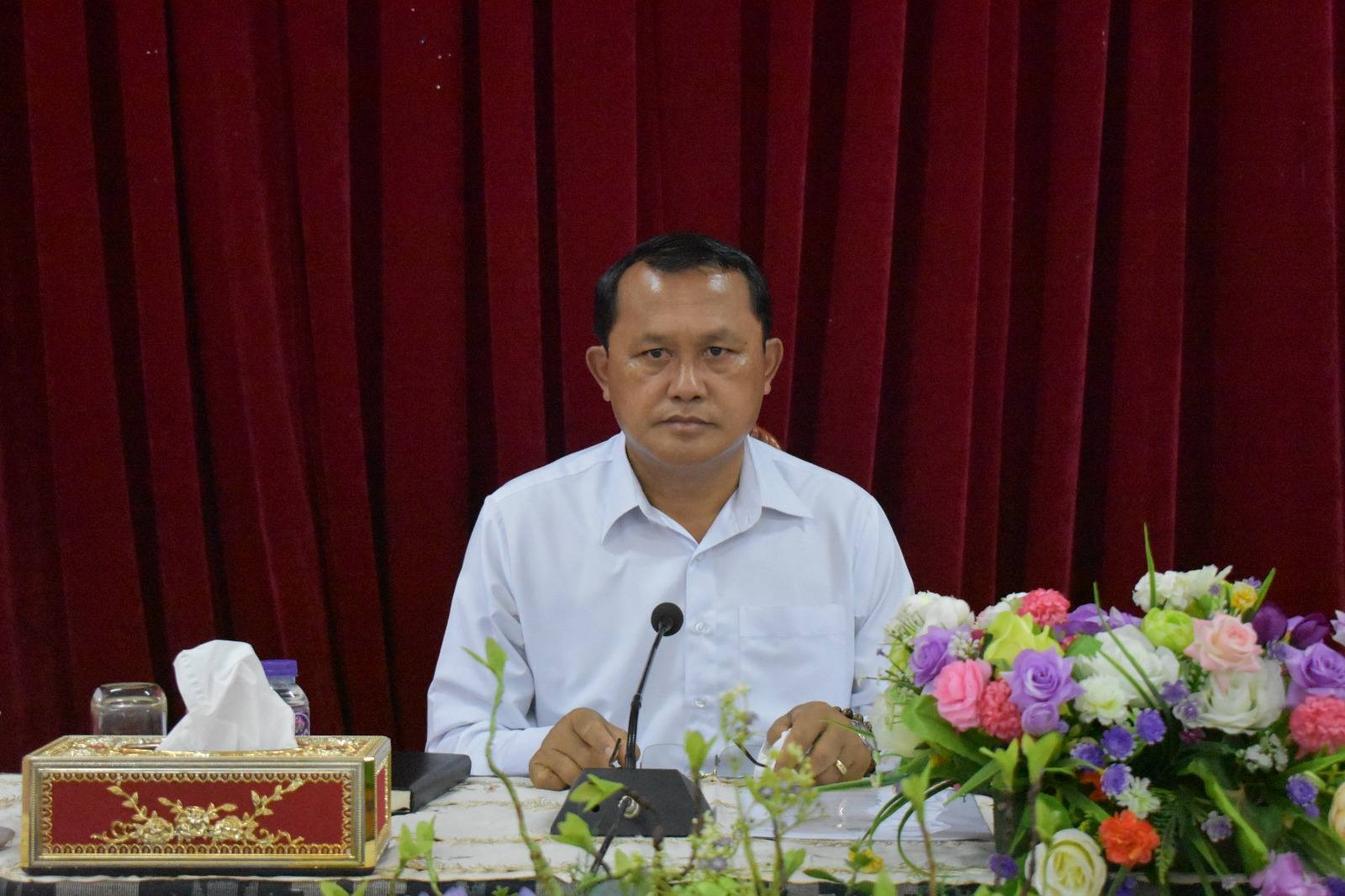 ໜ່ວຍພັກສະພາປະຊາຊົນແຂວງຈັດພິທີມອບ - ຮັບວຽກລະຫວ່າງເລຂາໜ່ວຍພັກ (ຜູ້ເກົ່າ) ແລະ ຮອງເລຂາໜ່ວຍພັກ. ..............................................